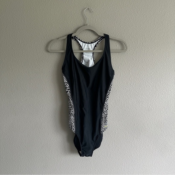 NWT Reebok Black and White One Piece Swimsuit with Racerback 10 - Picture 1 of 10